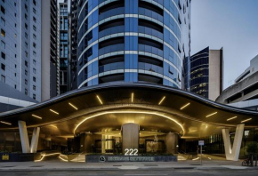 2 Bed 2 Bath Apartment in CBD with car park